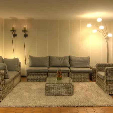 Отель Hohenfelder Brauhaus 3*